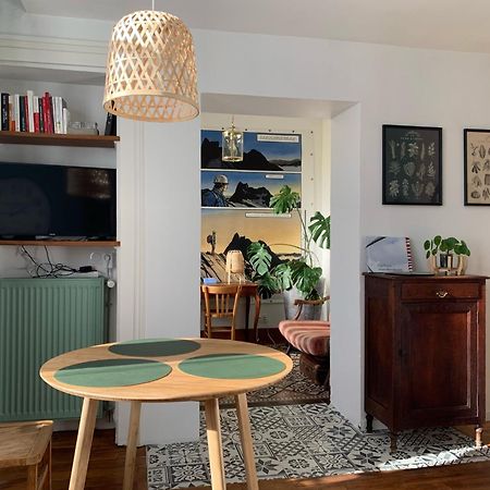 A Deux Pas De La Gare, La Maison Rouge Албервил Екстериор снимка